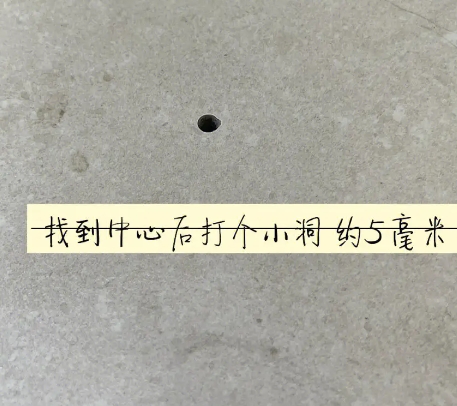 常德瓷砖空鼓维修公司专业解答在瓷砖铺贴过程中，如果砂料搅拌不均匀，将会带来以下问题